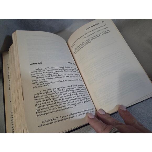 Stand on Zanzibar by John Brunner 1968 Hardcover with Dust Jacket - Picture 6 of 6